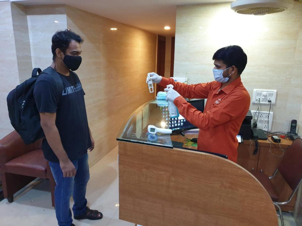 Hotel Alibaba Mumbai Ngoại thất bức ảnh