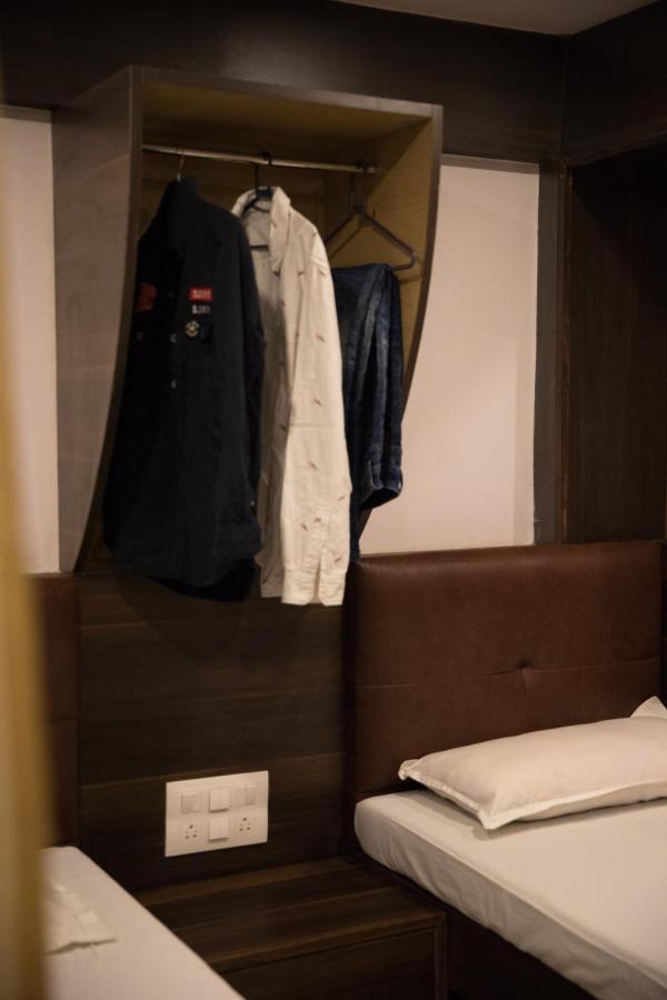 Hotel Alibaba Mumbai Ngoại thất bức ảnh